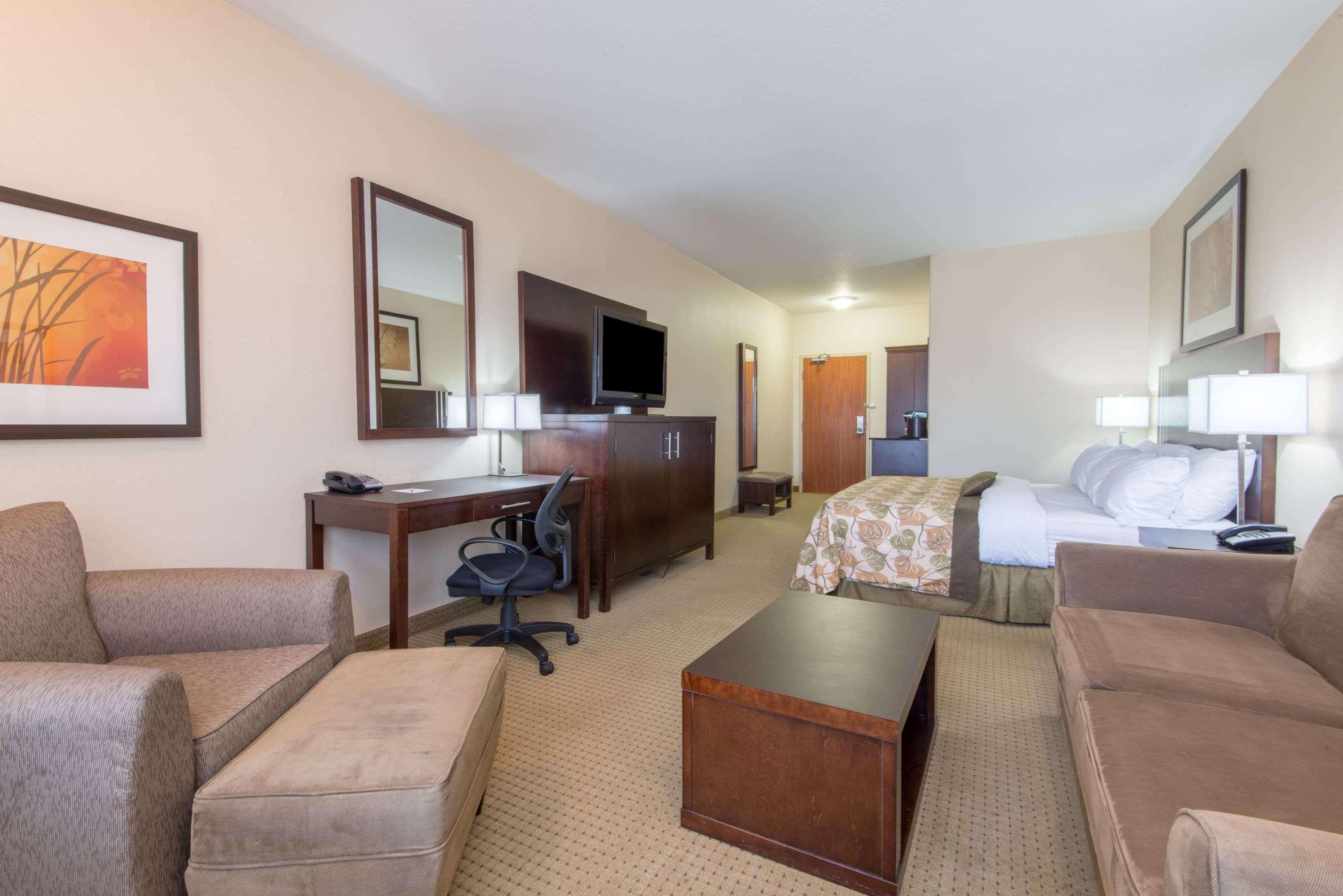 Ramada By Wyndham Wainwright Exterior foto